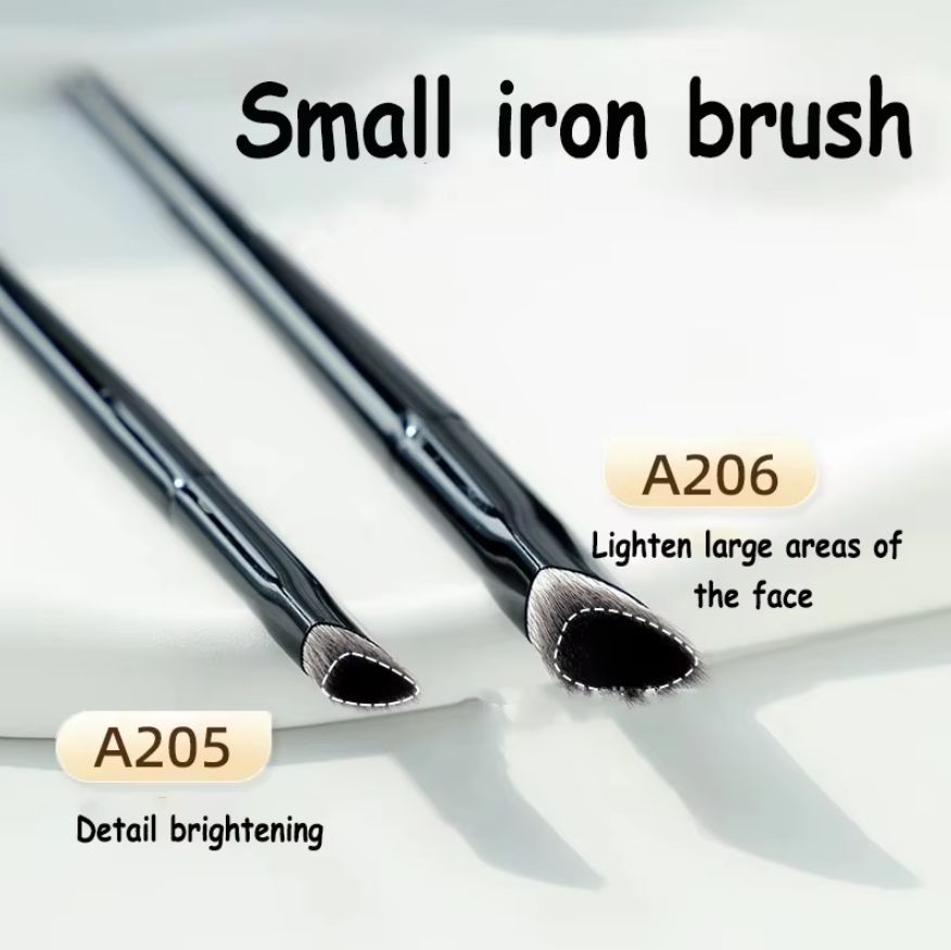 Triangle Makeup Brush Conceale - Beauty Makeup Logo Design avis et prix